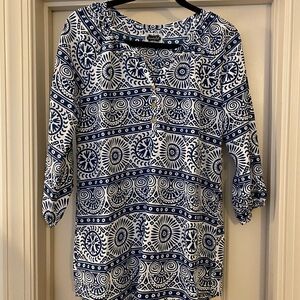Mud Pie Navy and White Swirl Top 3/4 length Sleeves